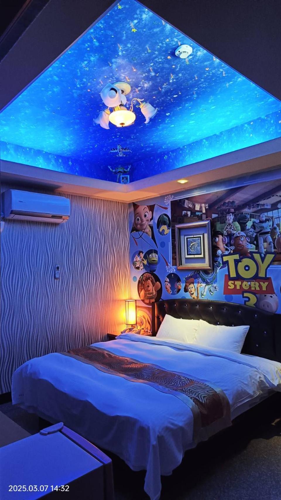 Jinge Guest House Jiji Bagian luar foto